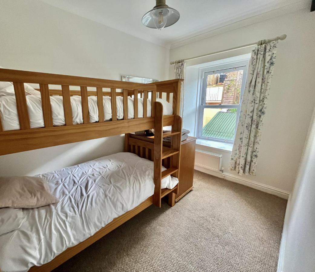 Attenborough Cottage - 2 Bedroom Cottage Tredegar Exterior foto